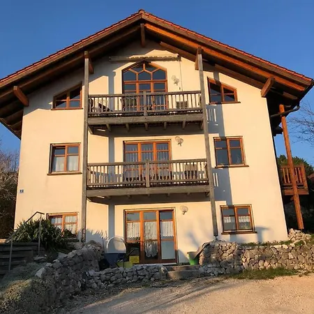 Südflügel Im Chiemgau Apartment Traunstein